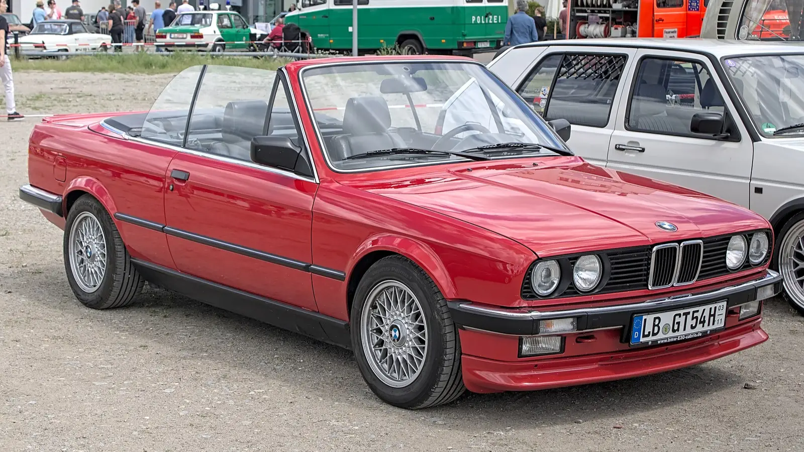 BMW E30