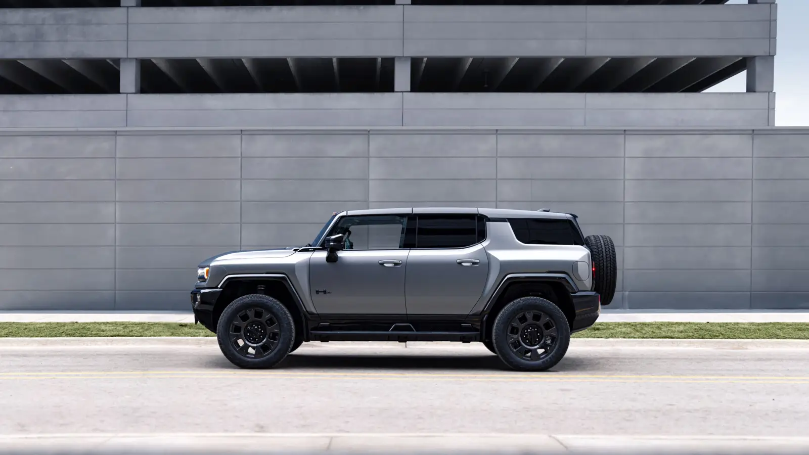 2026 GMC HUMMER EV SUV Carbon Fiber Edition