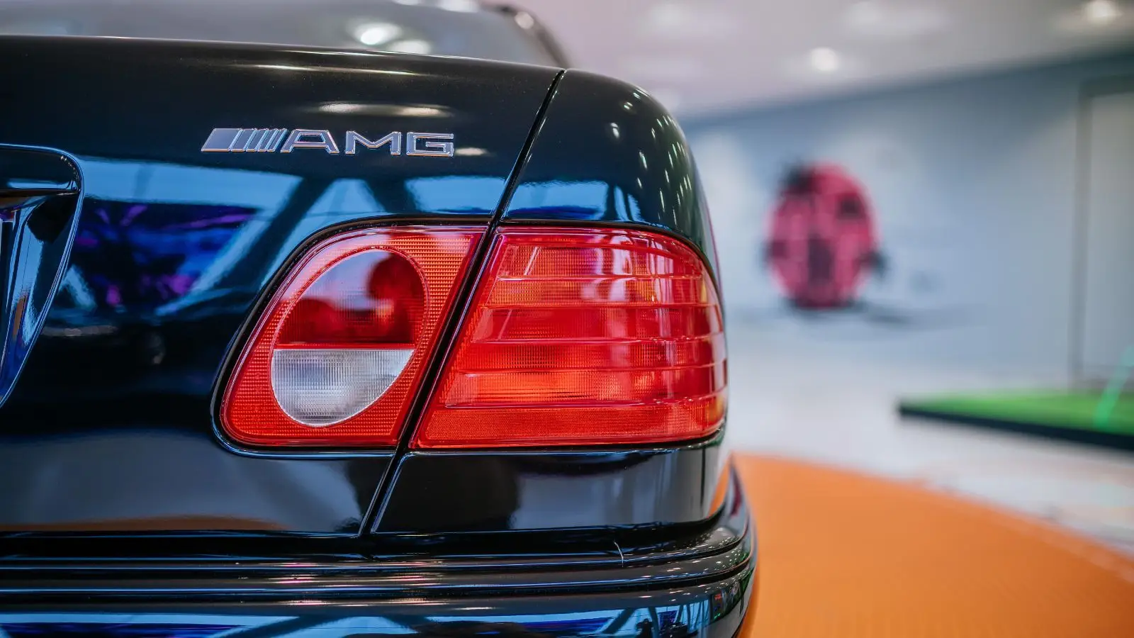 Mercedes-Benz E 60 AMG (210 model series)
