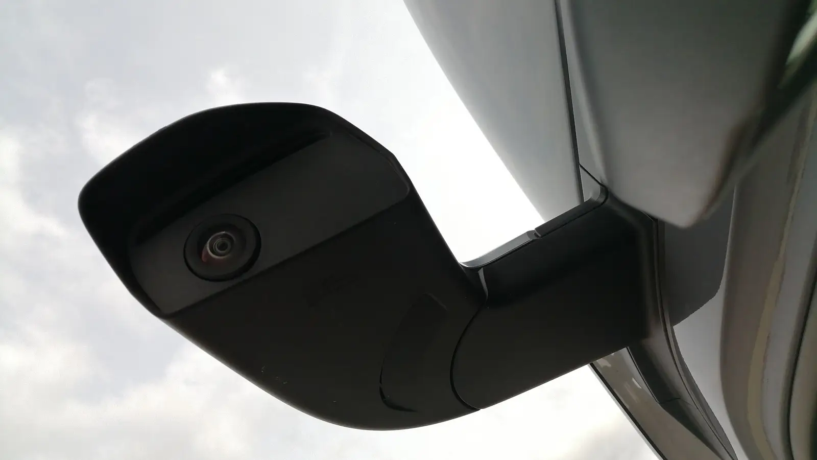 Truck digital mirror left camera detail