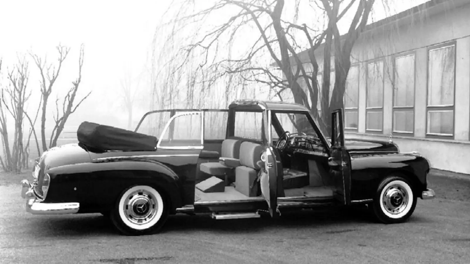 Mercedes-Benz W189 - 300 d Landaulet
