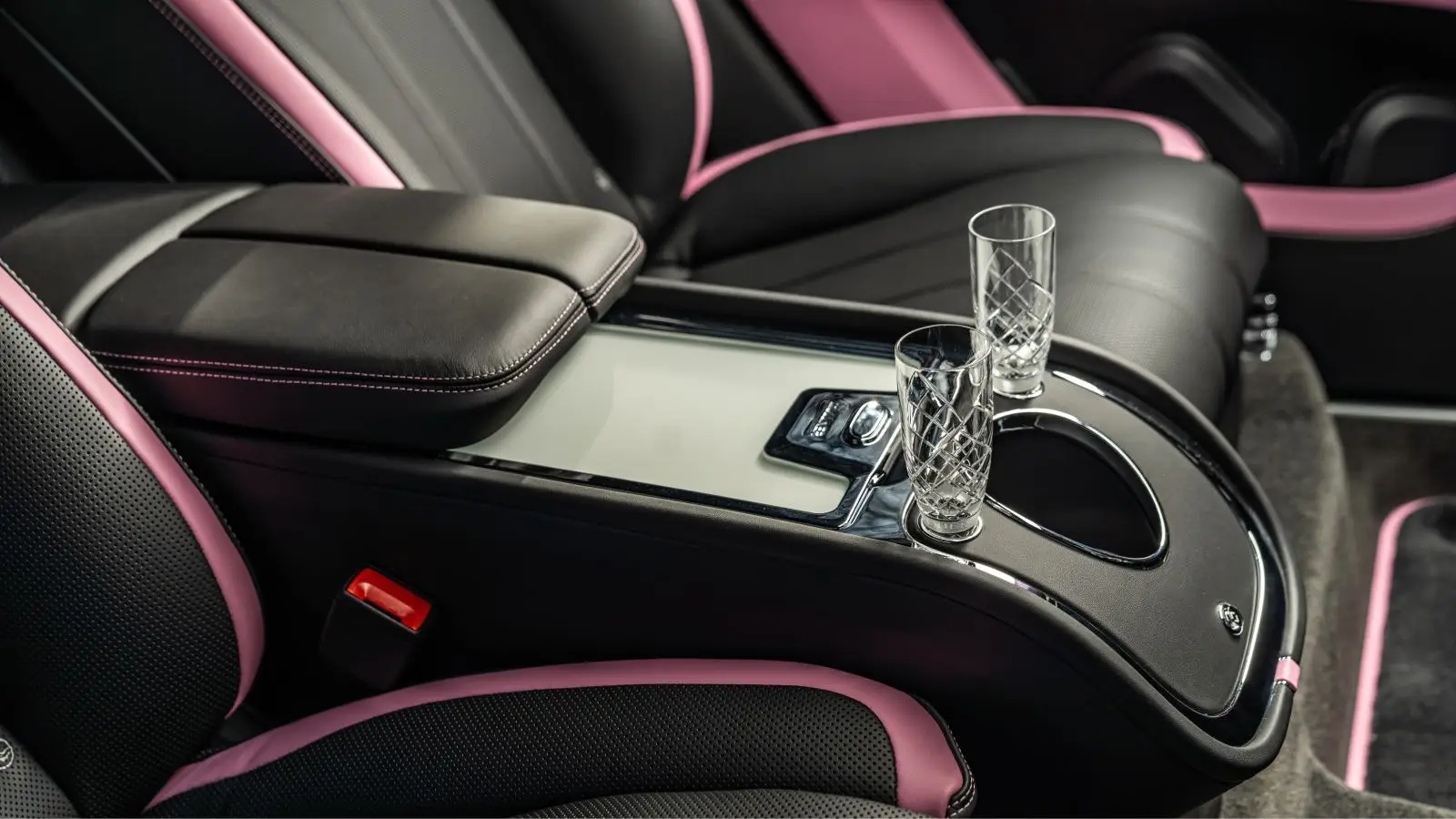 Bentley Bentayga EWB Mulliner in Candy Pink