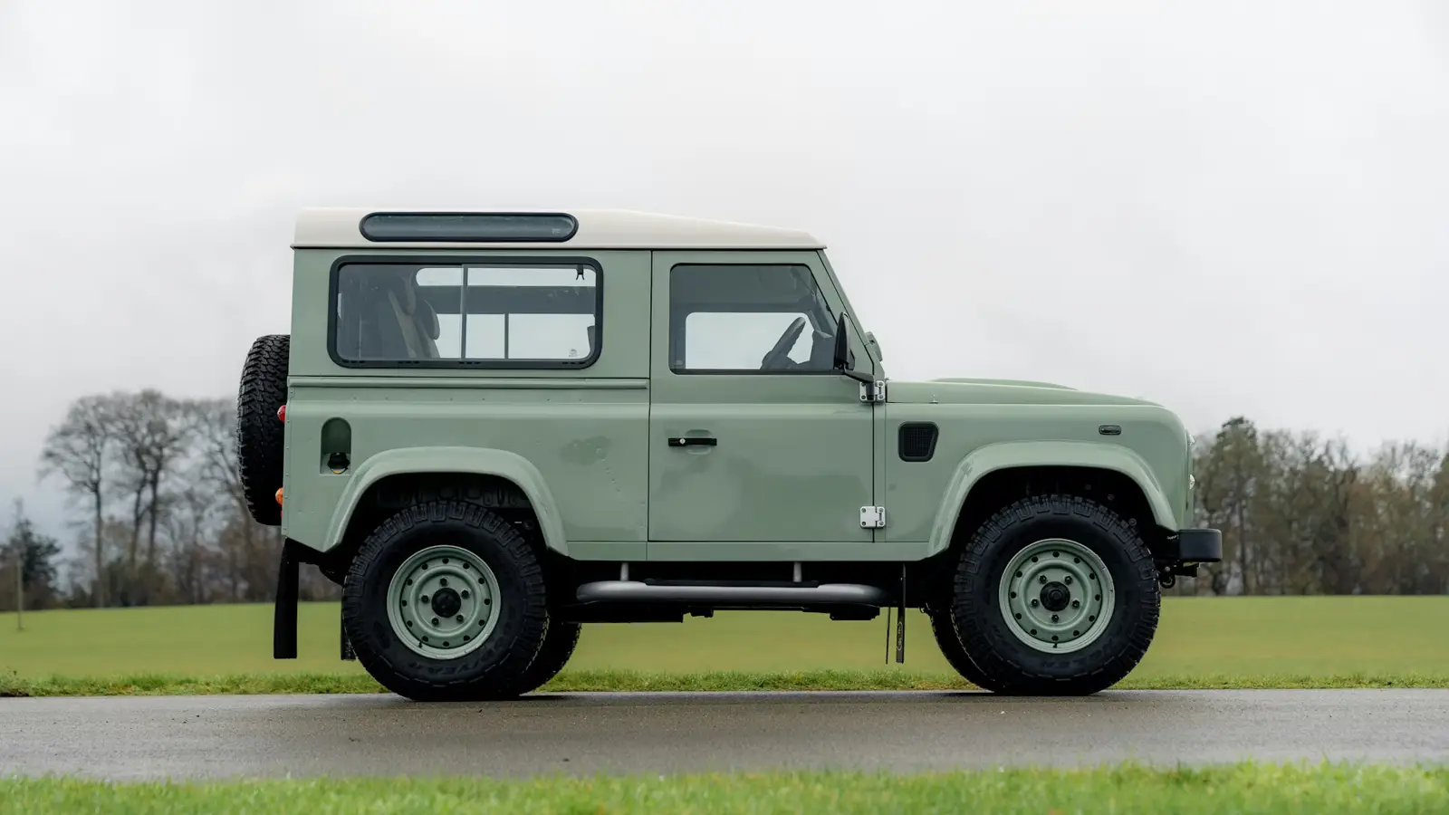 Último Land Rover Defender 90 Heritage de 2016 anunciado por Collecting Cars