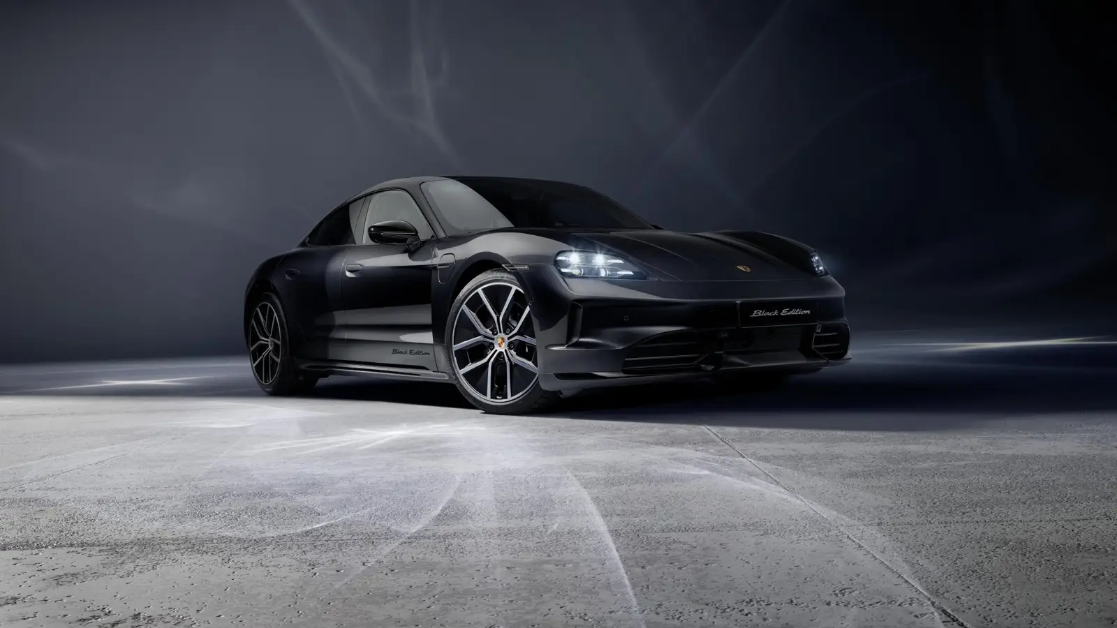 Porsche Taycan 4S Black Edition