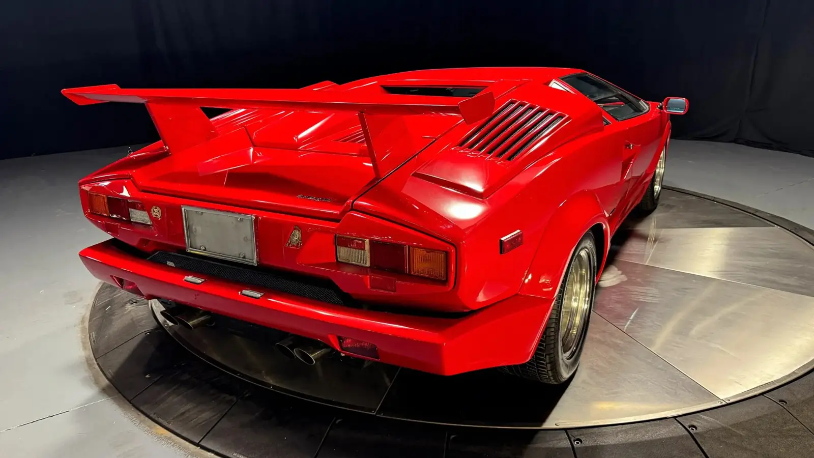 1989 Lamborghini Countach 25th Anniversary hits $599K