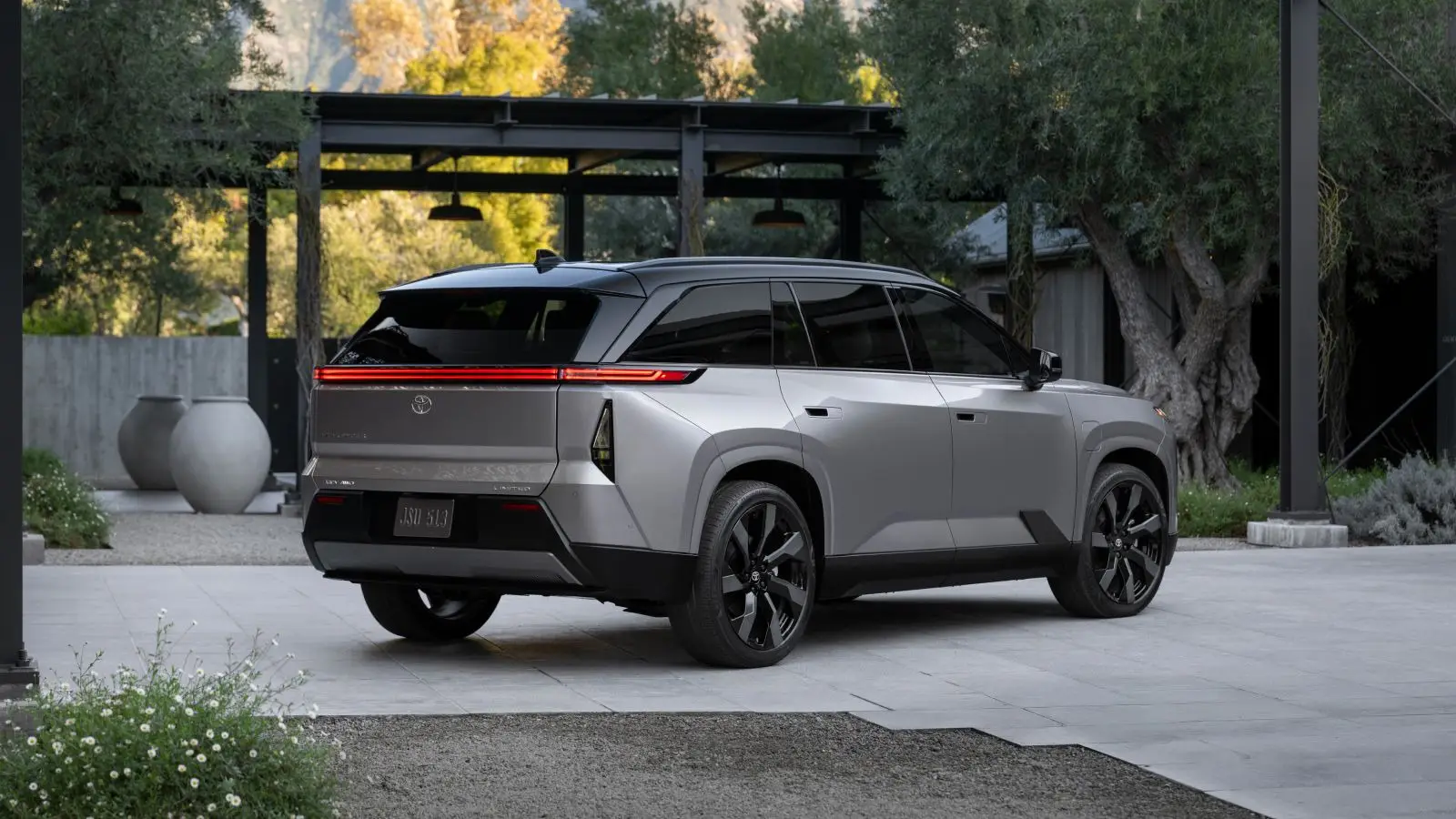 Toyota Highlander EV 2027