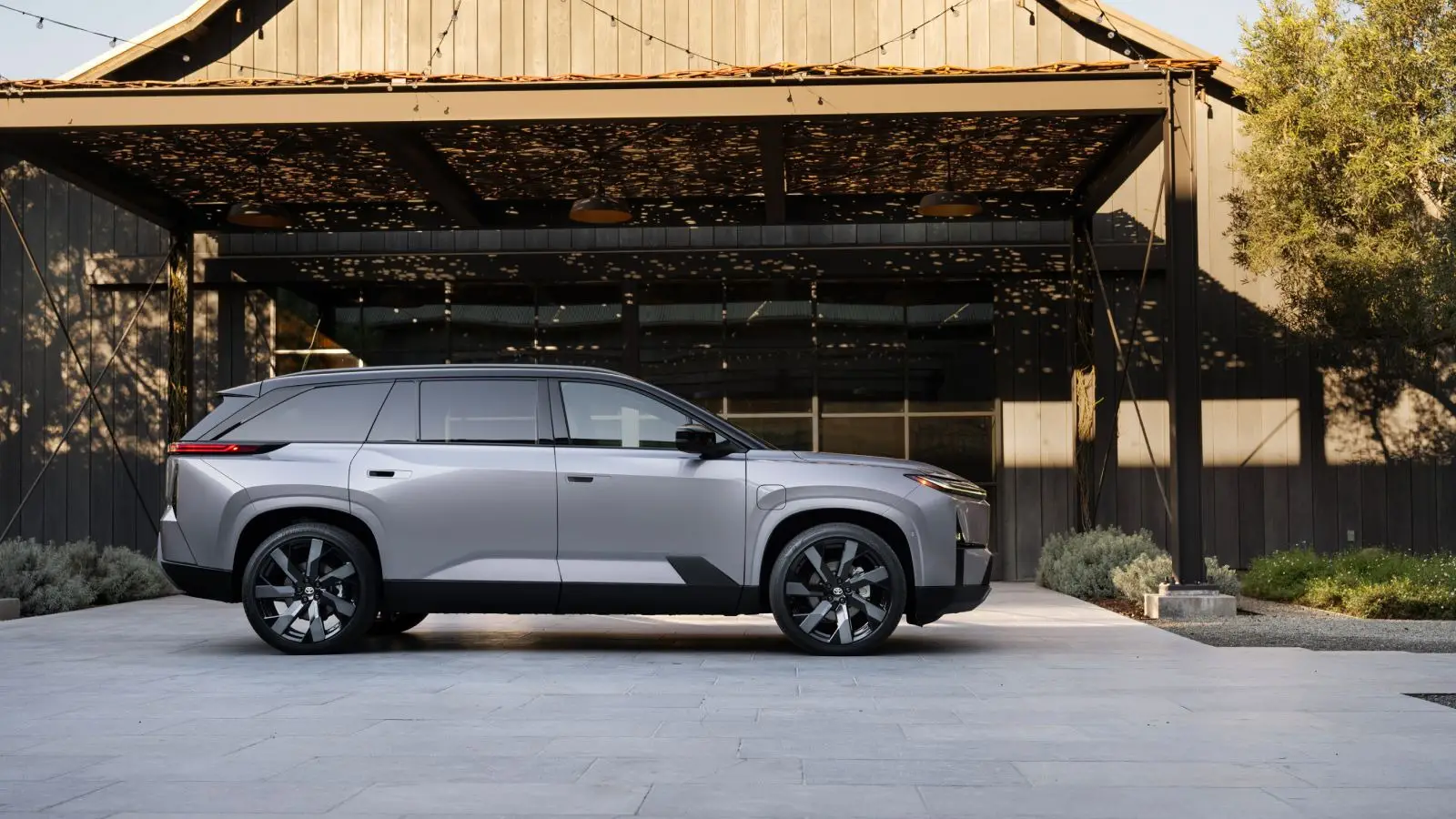 Toyota Highlander EV 2027