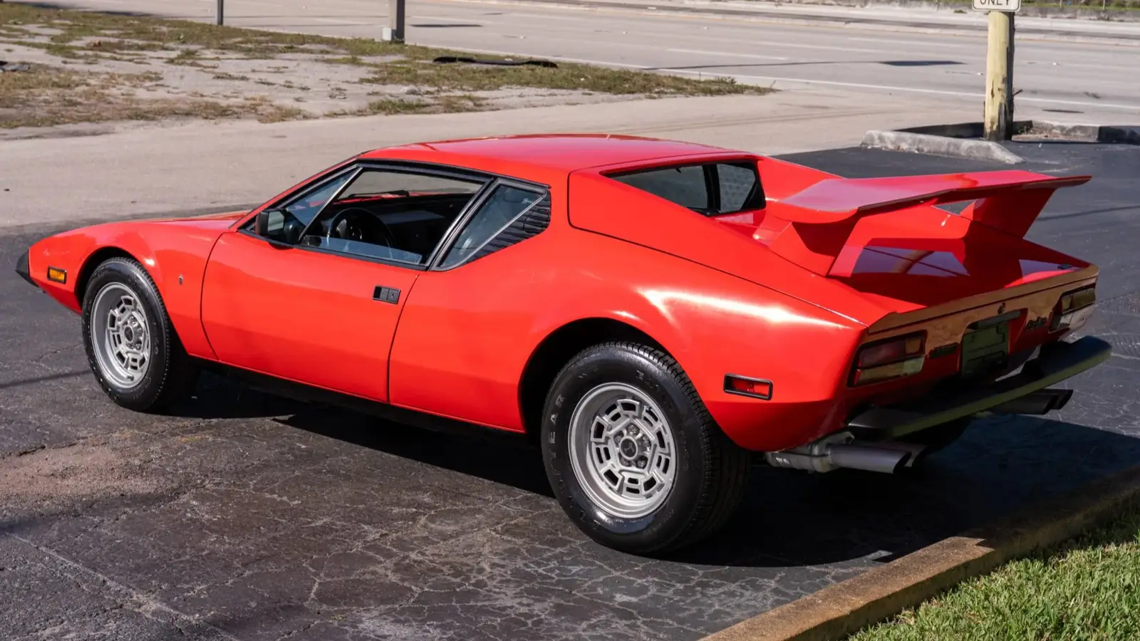 DeTomaso Pantera 1973