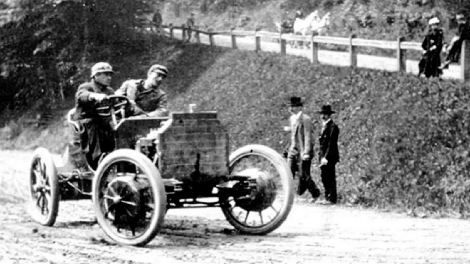 Lohner-Porsche ‘Mixte’
