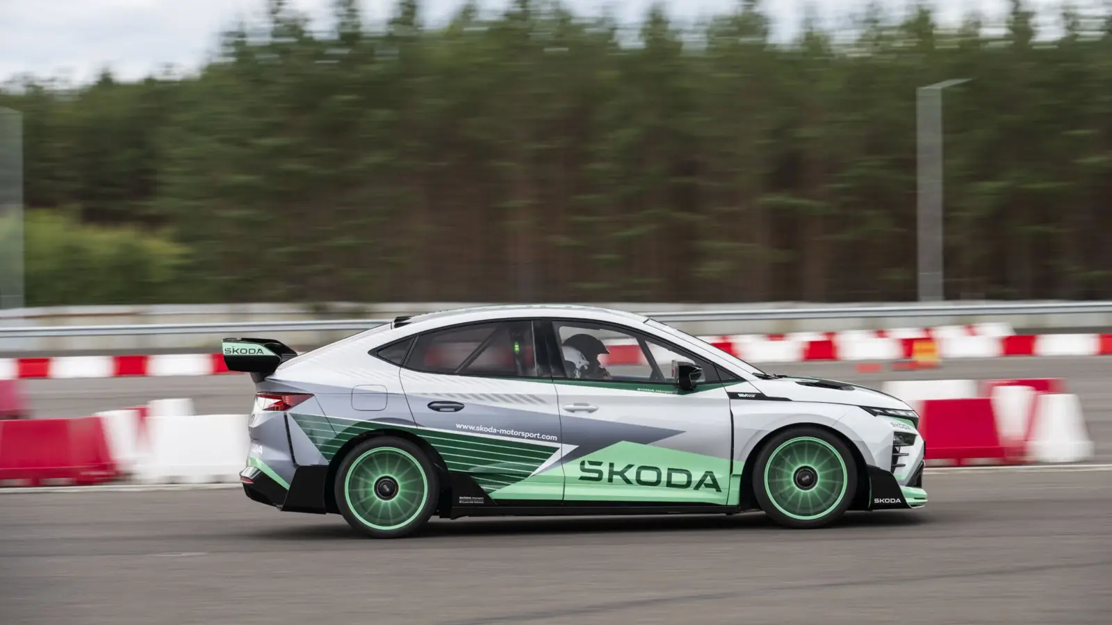 Skoda Enyaq RS Race