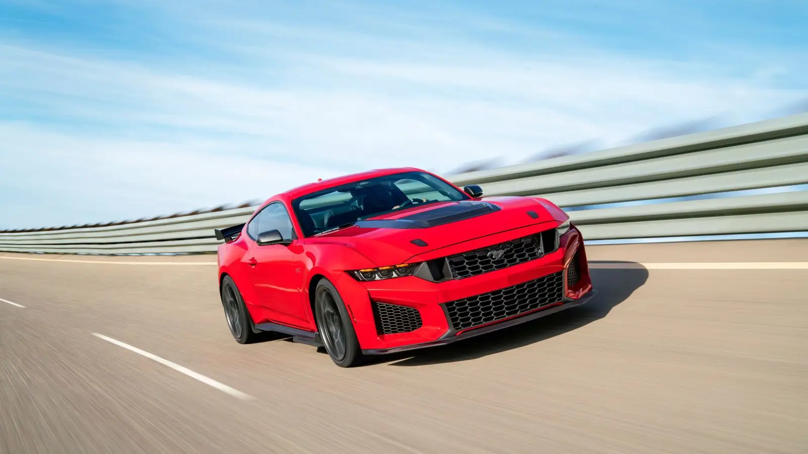 Mustang Dark Horse SC