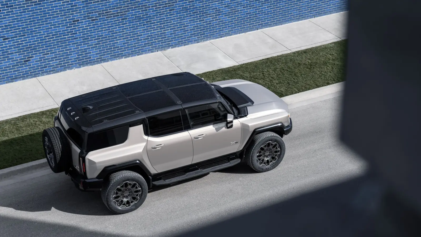 2026 GMC HUMMER EV SUV Carbon Fiber Edition