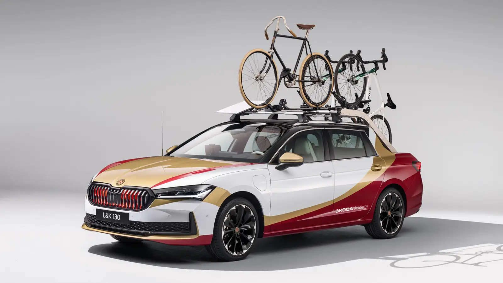 Student-built Skoda L&K 130 pickup debuts as hybrid cycling car