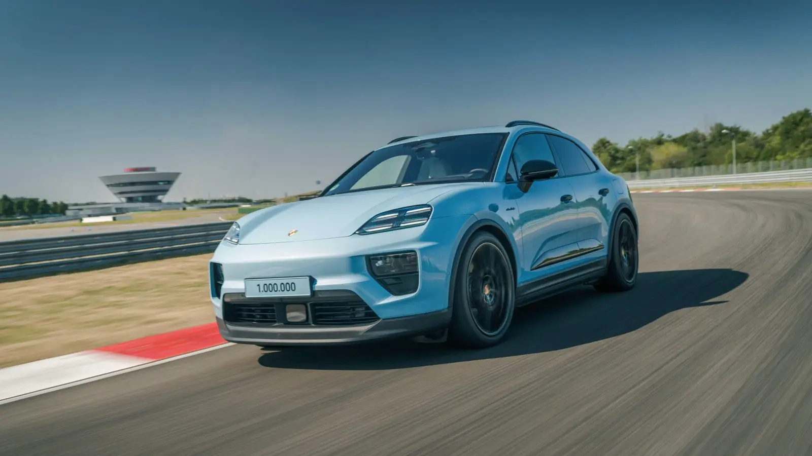 One-millionth Porsche Macan marks Leipzig milestone