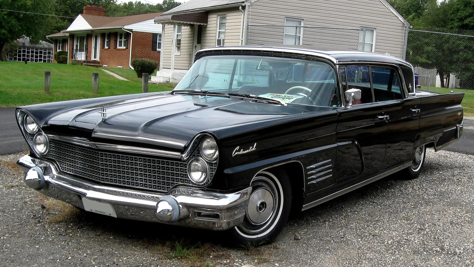 Car ashtrays: from standard feature to rare relic