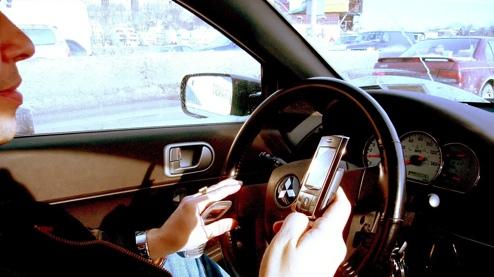 Phone use behind the wheel now voids insurance in the Netherlands