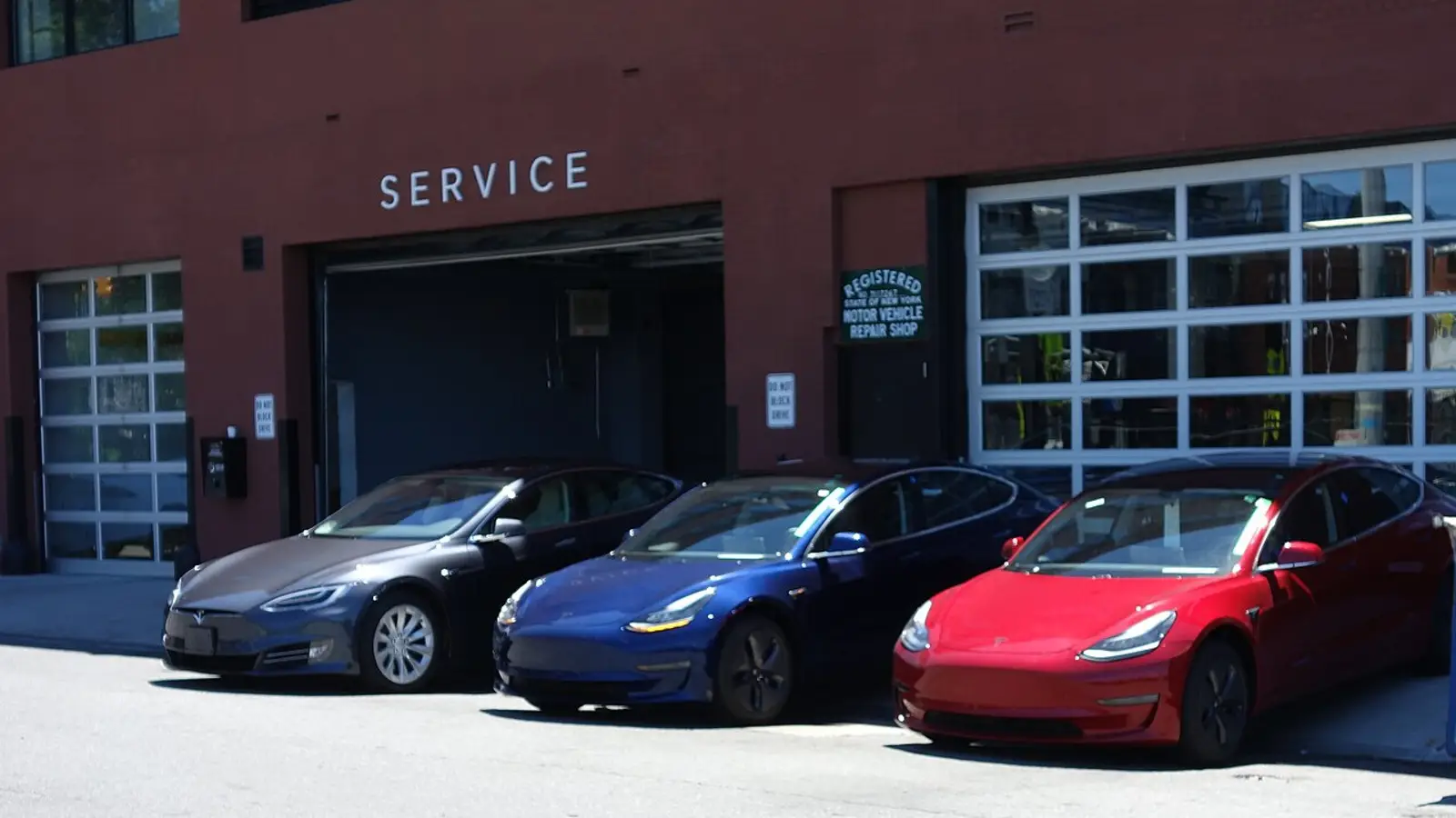Tesla Acquires Manz AG Assets to Boost European Automation