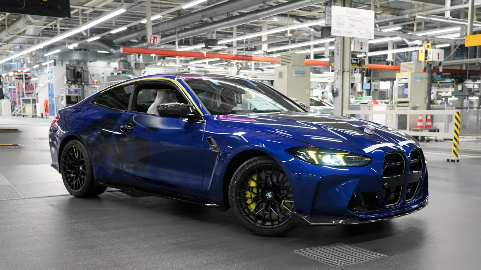 BMW M4 CS VR46 honors Valentino Rossi with exclusive editions