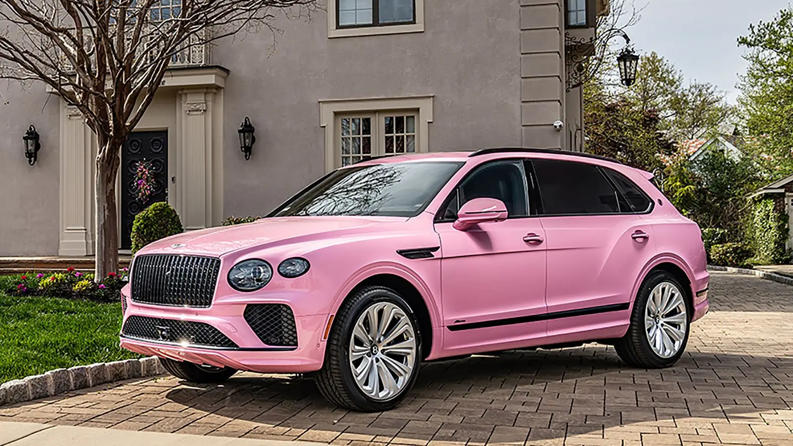 Bentayga EWB debuts in Candy Pink with bespoke Mulliner touch
