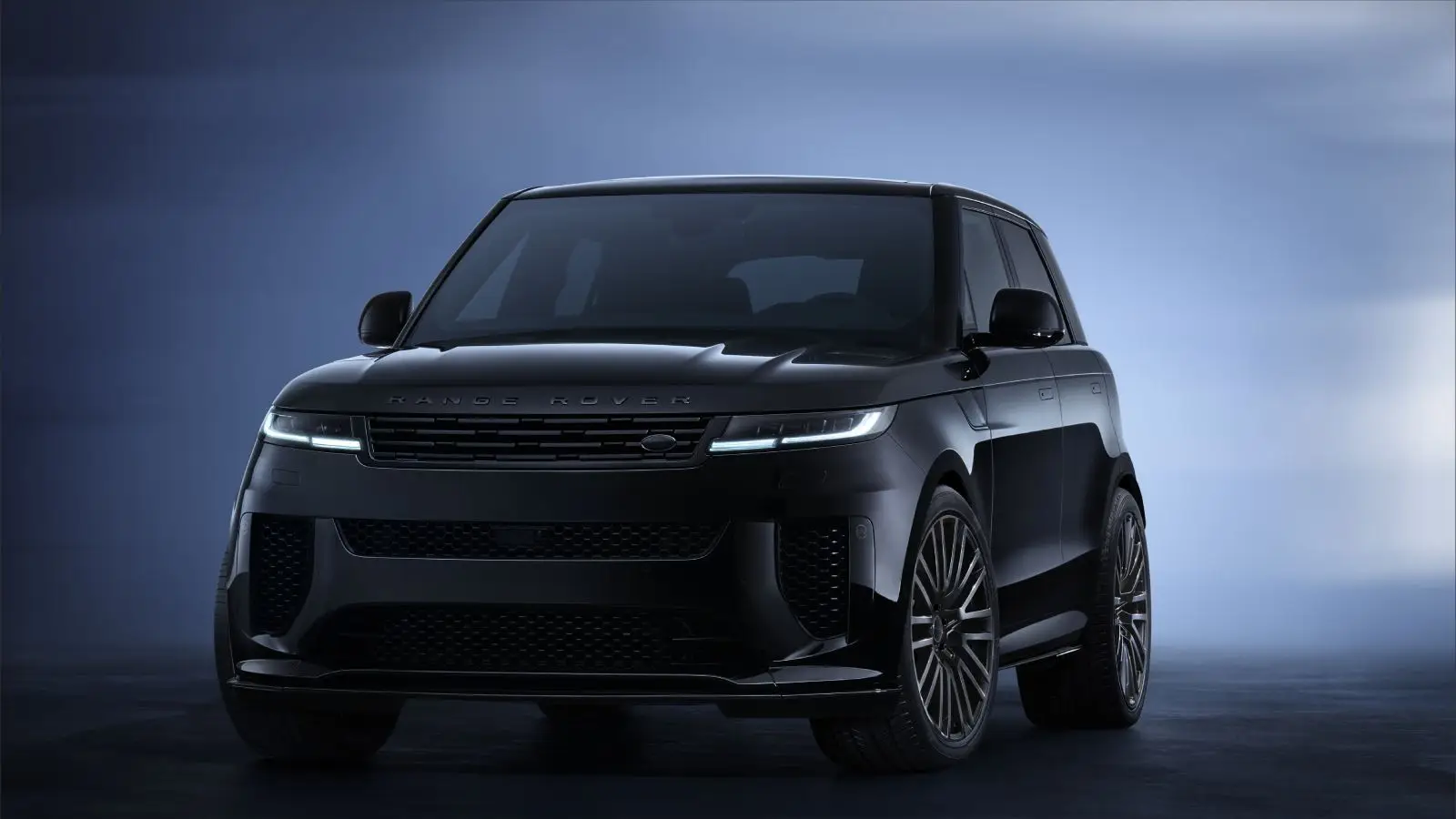 Range Rover Sport SV Black: Stealth Luxury SUV With BMW V8 Power