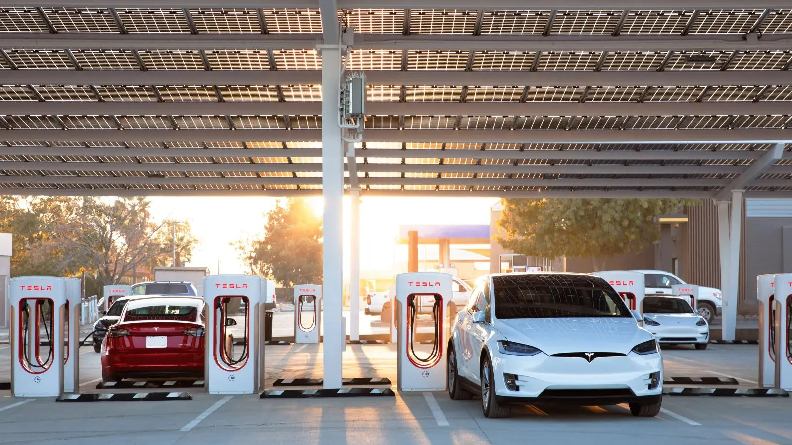 California May Suspend Tesla Sales Over Autopilot Advertising