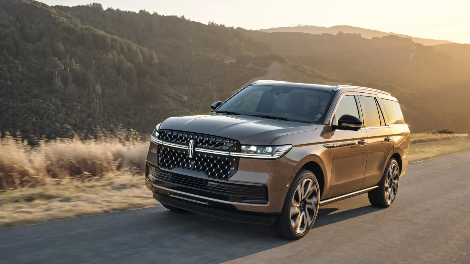 2025 Lincoln Navigator: Ultra-Luxury SUV with High-Tech Features