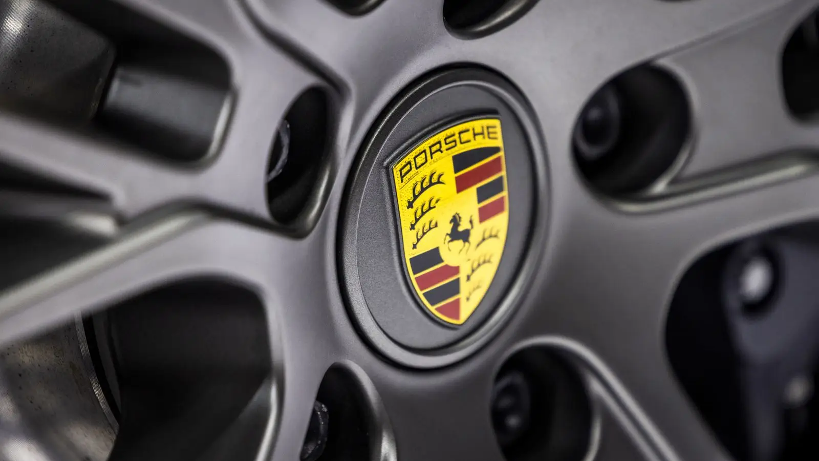 Porsche introduces TABASKO carbon-fiber reinforcement