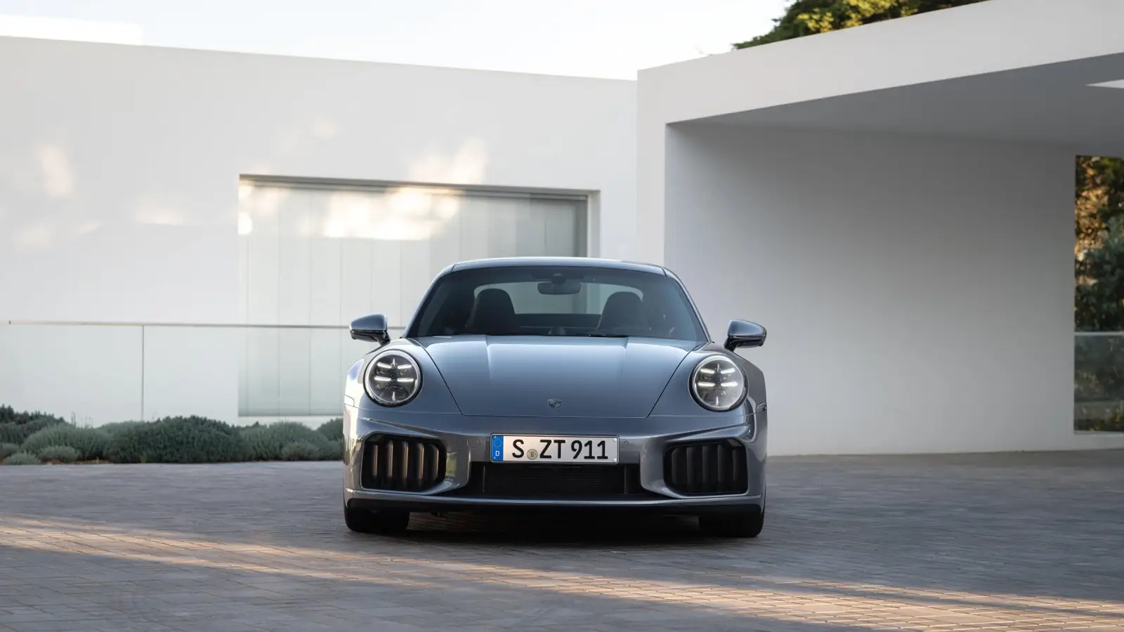 Porsche 911 Turbo S with T-Hybrid debuts at IAA Munich