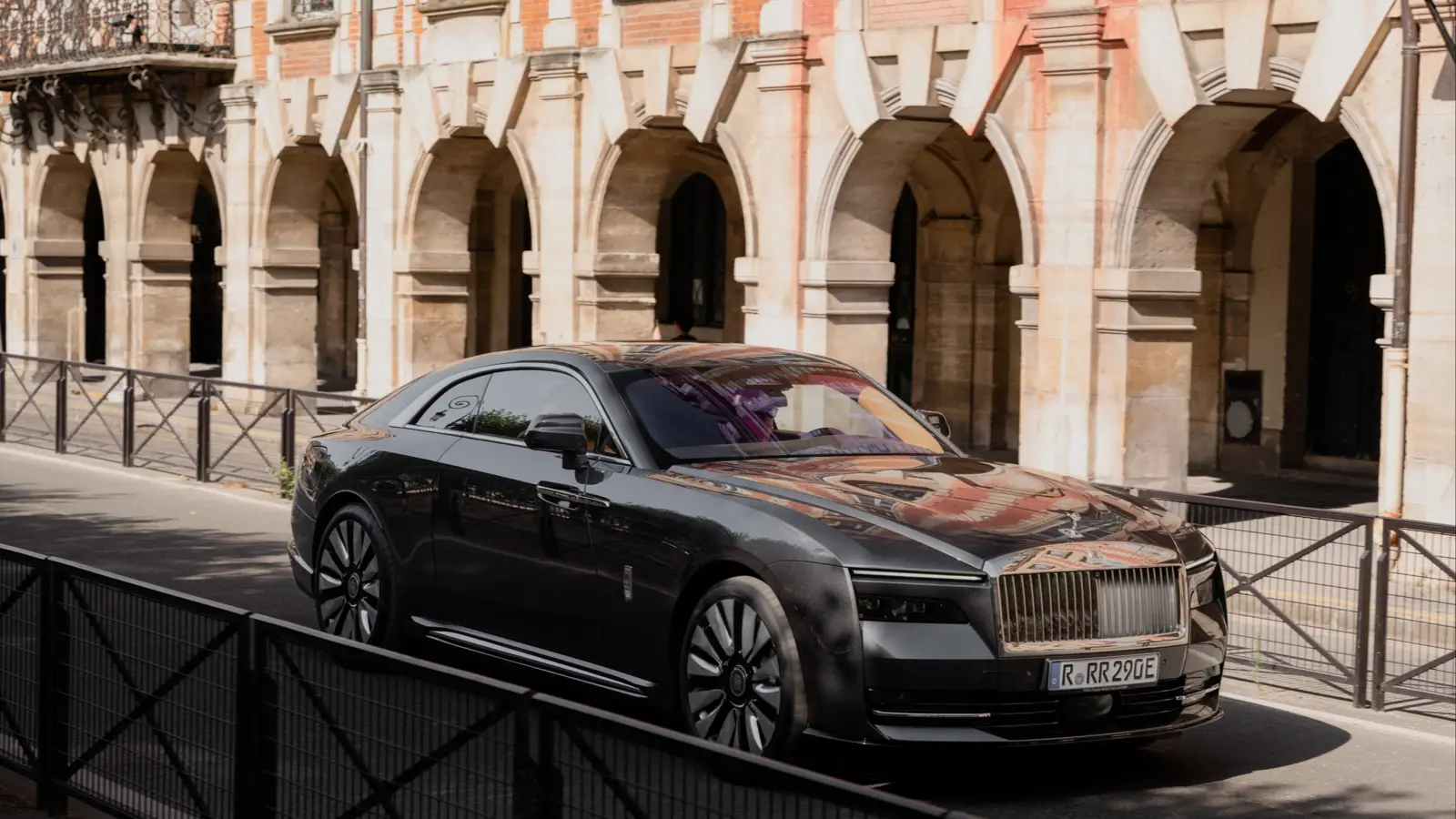 Rolls-Royce celebrates style at Paris Fashion Week 2026