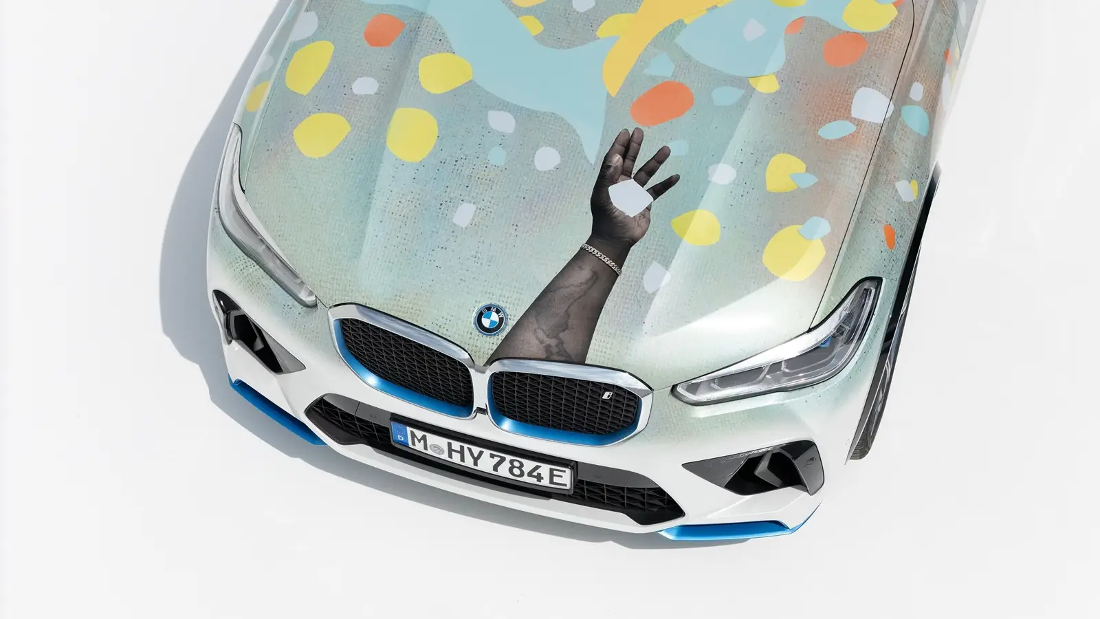 BMW and Alvaro Barrington unveil hydrogen art cars at Basel